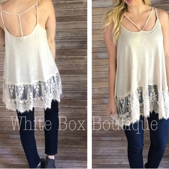 ‼️Sale‼️White Lace Tank Top - Picture 2 of 2